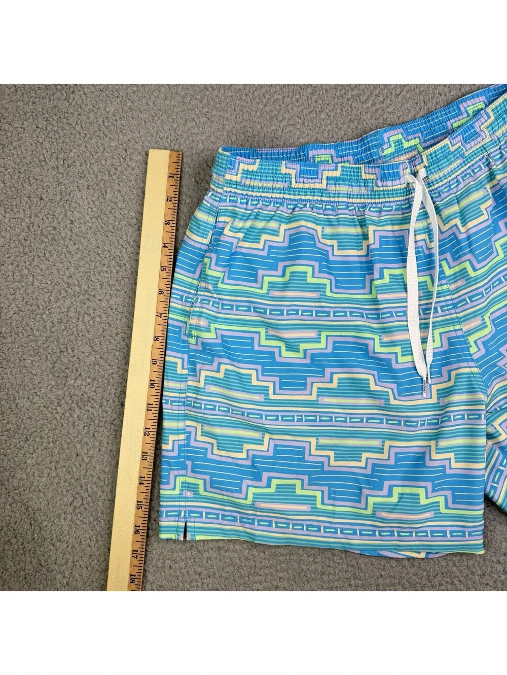 Chubbies Aztec Southwest Lined Swim Trunks Men’s XL 5.5” Inseam Pockets